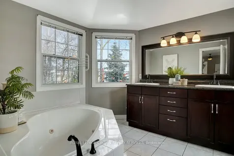 116 Darren Crescent Cambridge ON N3C 3Y9