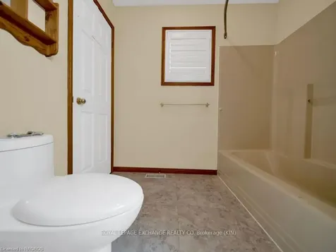 838 Mackendrick Drive Kincardine ON N2Z 1L7
