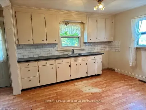 347 12th Avenue Hanover ON N4N 2T3