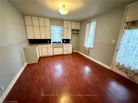 41 Elora Street S N/a South Bruce ON N0G 2K0