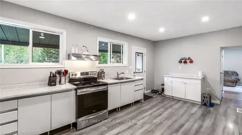 240 2nd Street E Owen Sound ON N4K 2E8