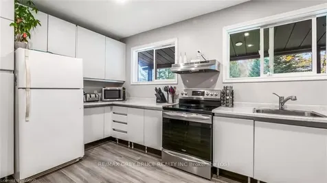 240 2nd Street E Owen Sound ON N4K 2E8