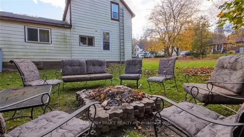 240 2nd Street E Owen Sound ON N4K 2E8