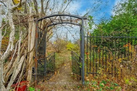 55 Edgehill Drive Guelph ON N1H 5E3