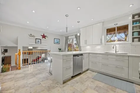 97 Pinnacle Crescent Guelph ON N1K 1P5