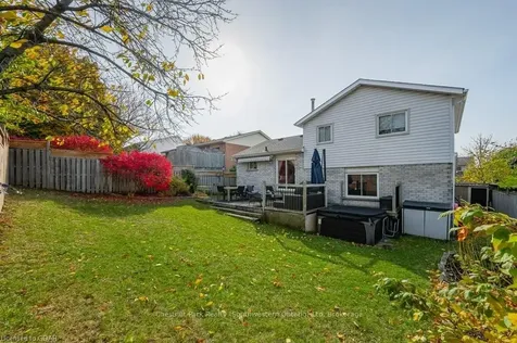 97 Pinnacle Crescent Guelph ON N1K 1P5
