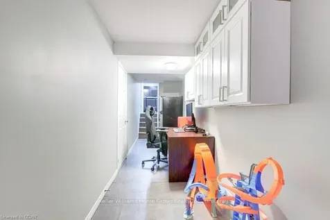 8 Hayward Crescent Guelph ON N1G 5A5