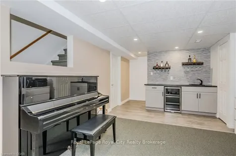 254 Summerfield Drive Guelph ON N1L 1R4