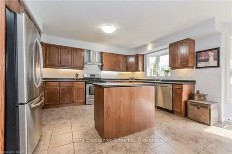 43 Marr Drive Centre Wellington ON N0B 1S0