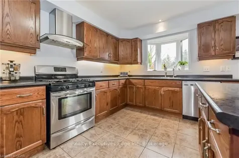 43 Marr Drive Centre Wellington ON N0B 1S0