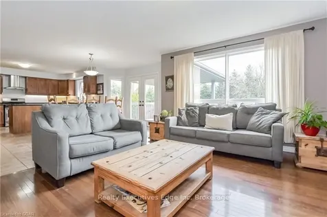 43 Marr Drive Centre Wellington ON N0B 1S0