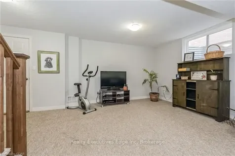 43 Marr Drive Centre Wellington ON N0B 1S0