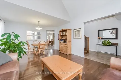 43 Marr Drive Centre Wellington ON N0B 1S0