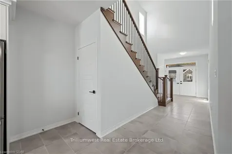 102 Harrison Street Centre Wellington ON N0B 2S0