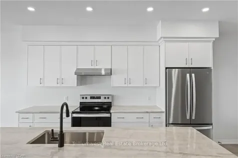 102 Harrison Street Centre Wellington ON N0B 2S0