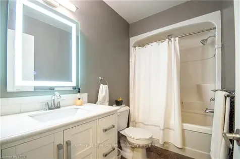 904 Premier Road North Bay ON P1A 2H5
