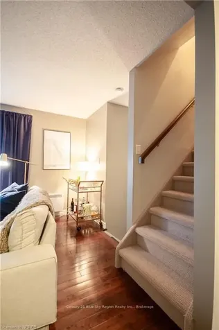 904 Premier Road North Bay ON P1A 2H5