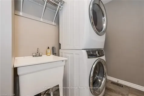 110 Mcgowan Street Centre Wellington ON N0B 1S0