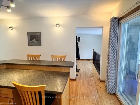86 Whitney Avenue North Bay ON P1A 1Y5