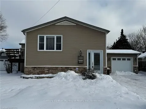 86 Whitney Avenue North Bay ON P1A 1Y5