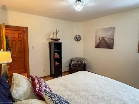 86 Whitney Avenue North Bay ON P1A 1Y5