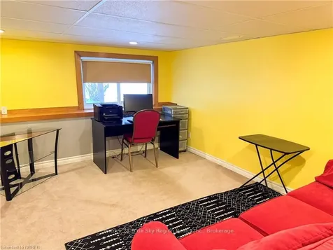86 Whitney Avenue North Bay ON P1A 1Y5