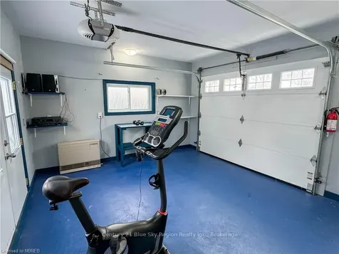 86 Whitney Avenue North Bay ON P1A 1Y5