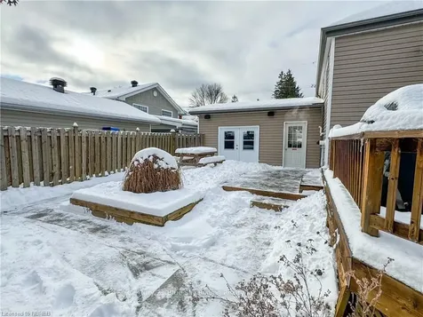86 Whitney Avenue North Bay ON P1A 1Y5