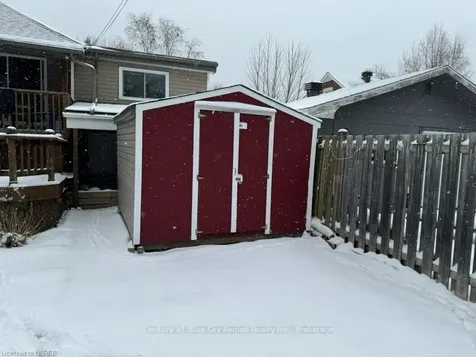 86 Whitney Avenue North Bay ON P1A 1Y5