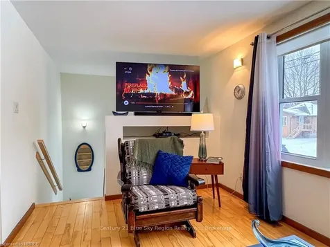 86 Whitney Avenue North Bay ON P1A 1Y5