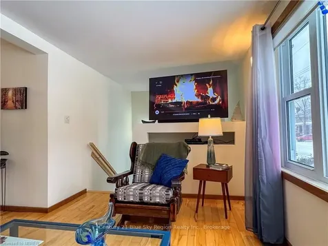 86 Whitney Avenue North Bay ON P1A 1Y5