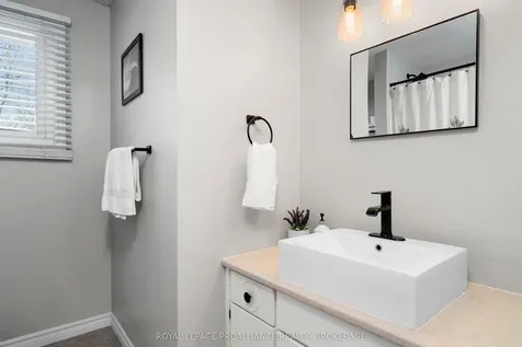 60 Dorland Drive Greater Napanee ON K7R 3K7