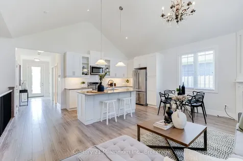 133 Yellow Birch Crescent Blue Mountains ON L9T 0L5