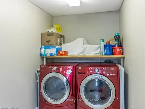 8 Queen Street Brant ON N3L 1C1