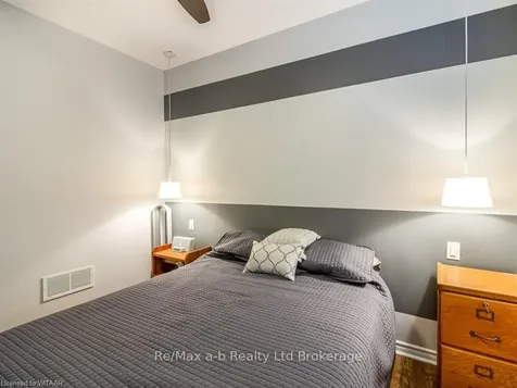 8 Queen Street Brant ON N3L 1C1