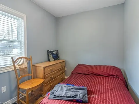 8 Queen Street Brant ON N3L 1C1