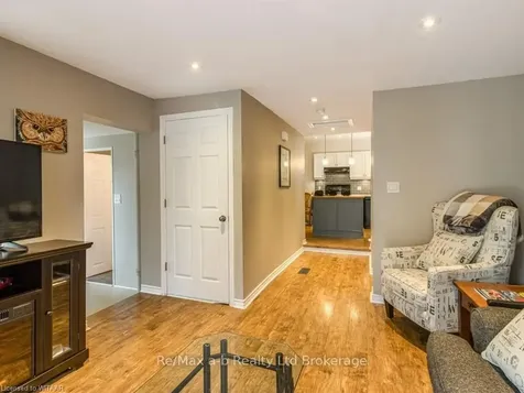 8 Queen Street Brant ON N3L 1C1