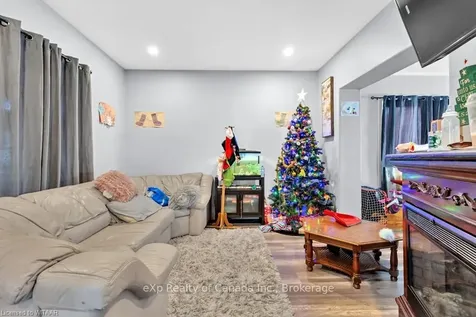 59 Brock Street W Tillsonburg ON N4G 2A4