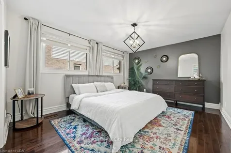 17 Darby Road Guelph ON N1K 1R4