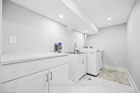 17 Darby Road Guelph ON N1K 1R4