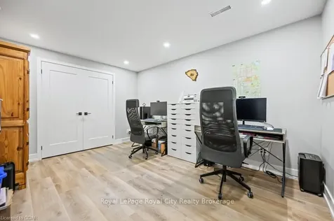 17 Darby Road Guelph ON N1K 1R4