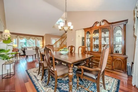 15 Wiltshire Place Guelph ON N1H 8B1