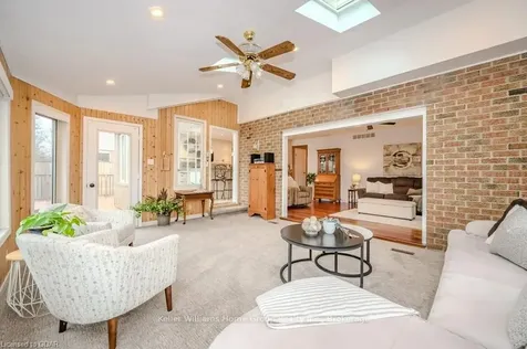15 Wiltshire Place Guelph ON N1H 8B1