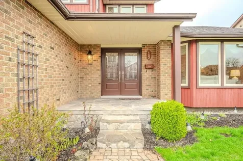 15 Wiltshire Place Guelph ON N1H 8B1