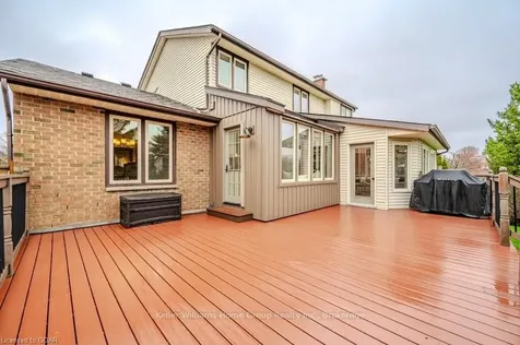 15 Wiltshire Place Guelph ON N1H 8B1
