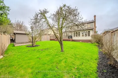 15 Wiltshire Place Guelph ON N1H 8B1