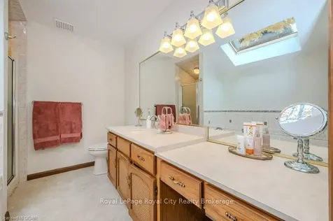 43 Mont Street Guelph ON N1H 2A5