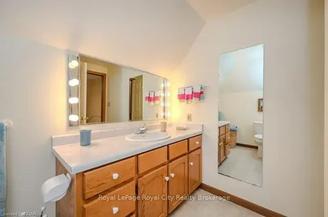 43 Mont Street Guelph ON N1H 2A5
