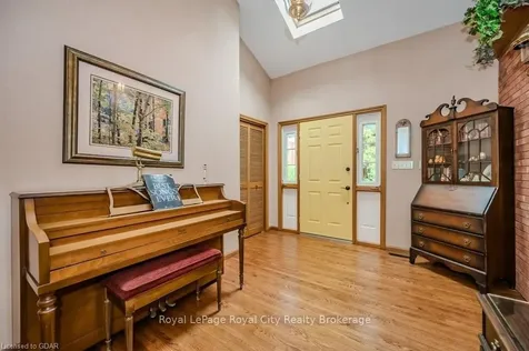 43 Mont Street Guelph ON N1H 2A5