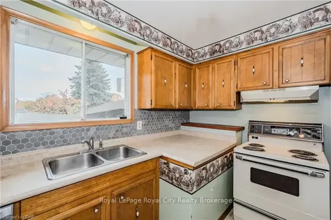 118 Applewood Crescent Guelph ON N1H 6B6
